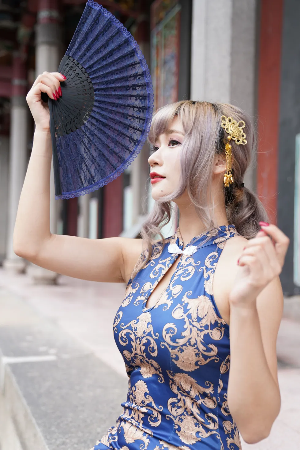 [Mzsock] NO.149 Xue Kaiyun blue flower short cheongsam with high heels and beautiful legs street photography#[105P]-1