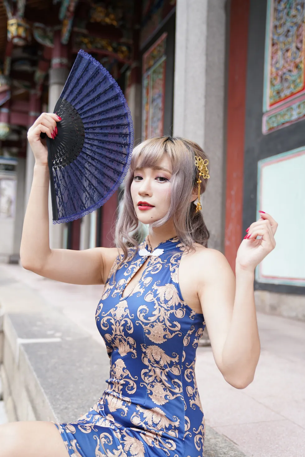 [Mzsock] NO.149 Xue Kaiyun blue flower short cheongsam with high heels and beautiful legs street photography#[105P]-2