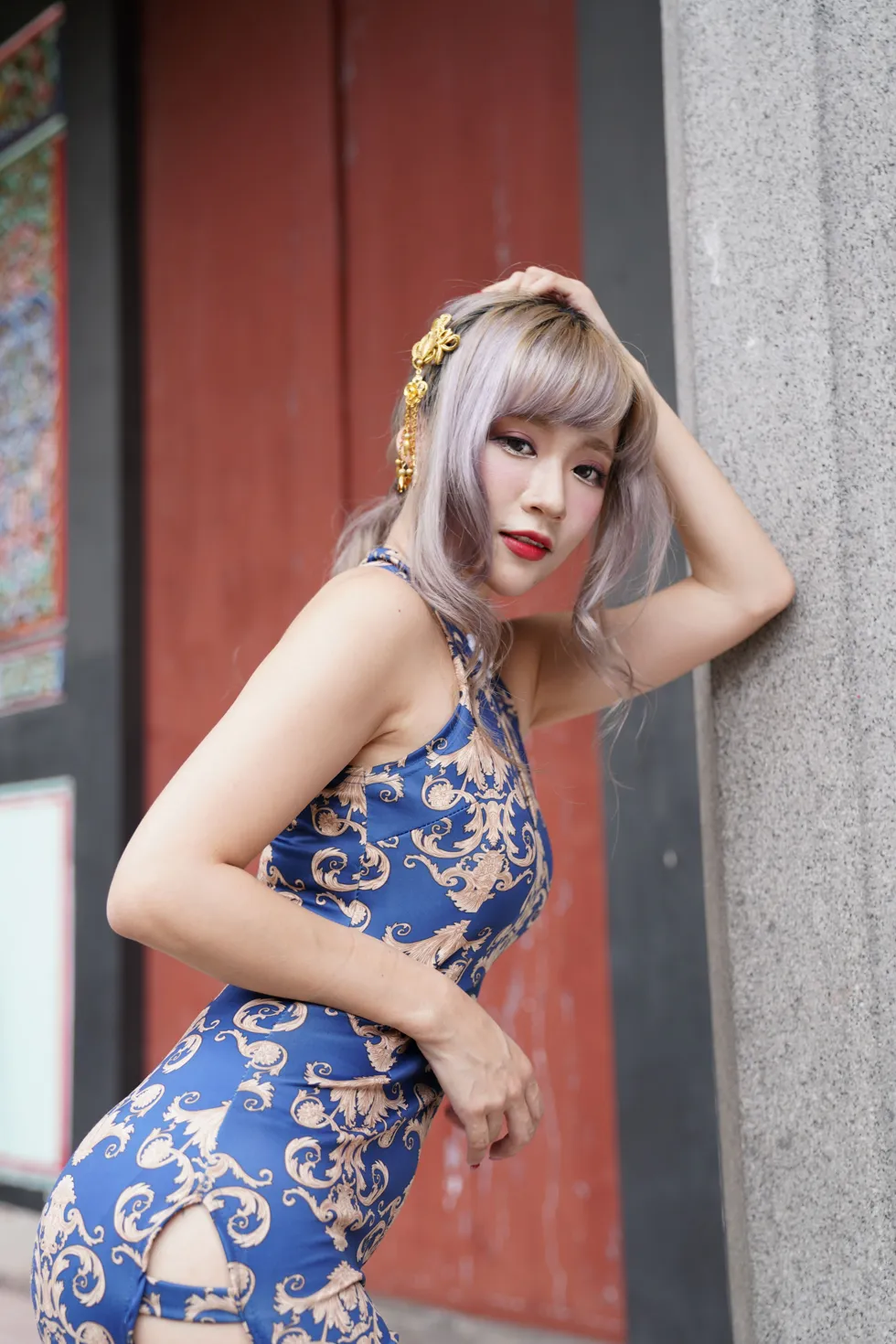 [Mzsock] NO.149 Xue Kaiyun blue flower short cheongsam with high heels and beautiful legs street photography#[105P]-8