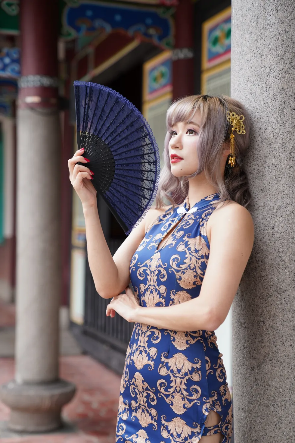 [Mzsock] NO.149 Xue Kaiyun blue flower short cheongsam with high heels and beautiful legs street photography#[105P]-8