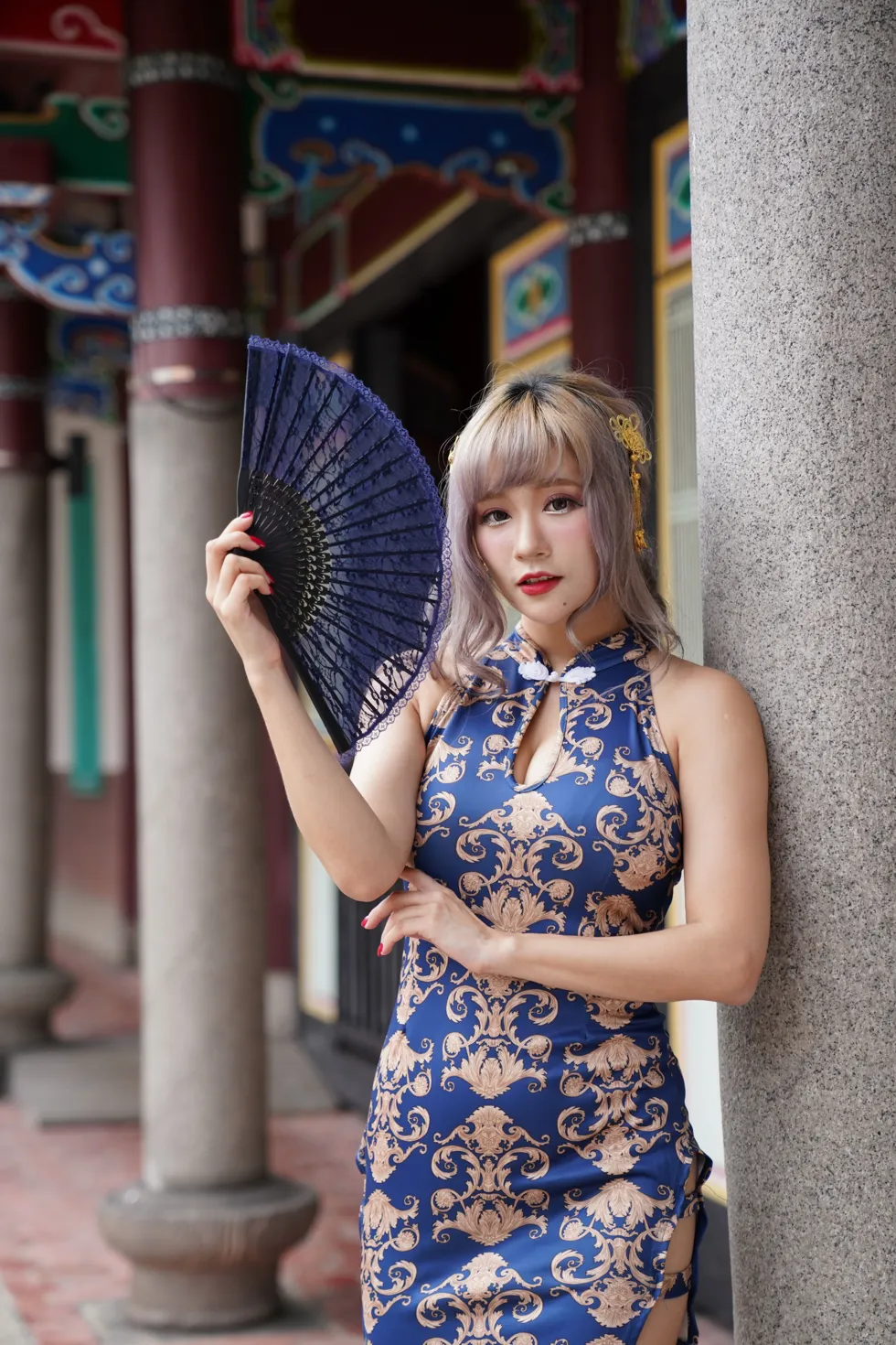 [Mzsock] NO.149 Xue Kaiyun blue flower short cheongsam with high heels and beautiful legs street photography#[105P]-1