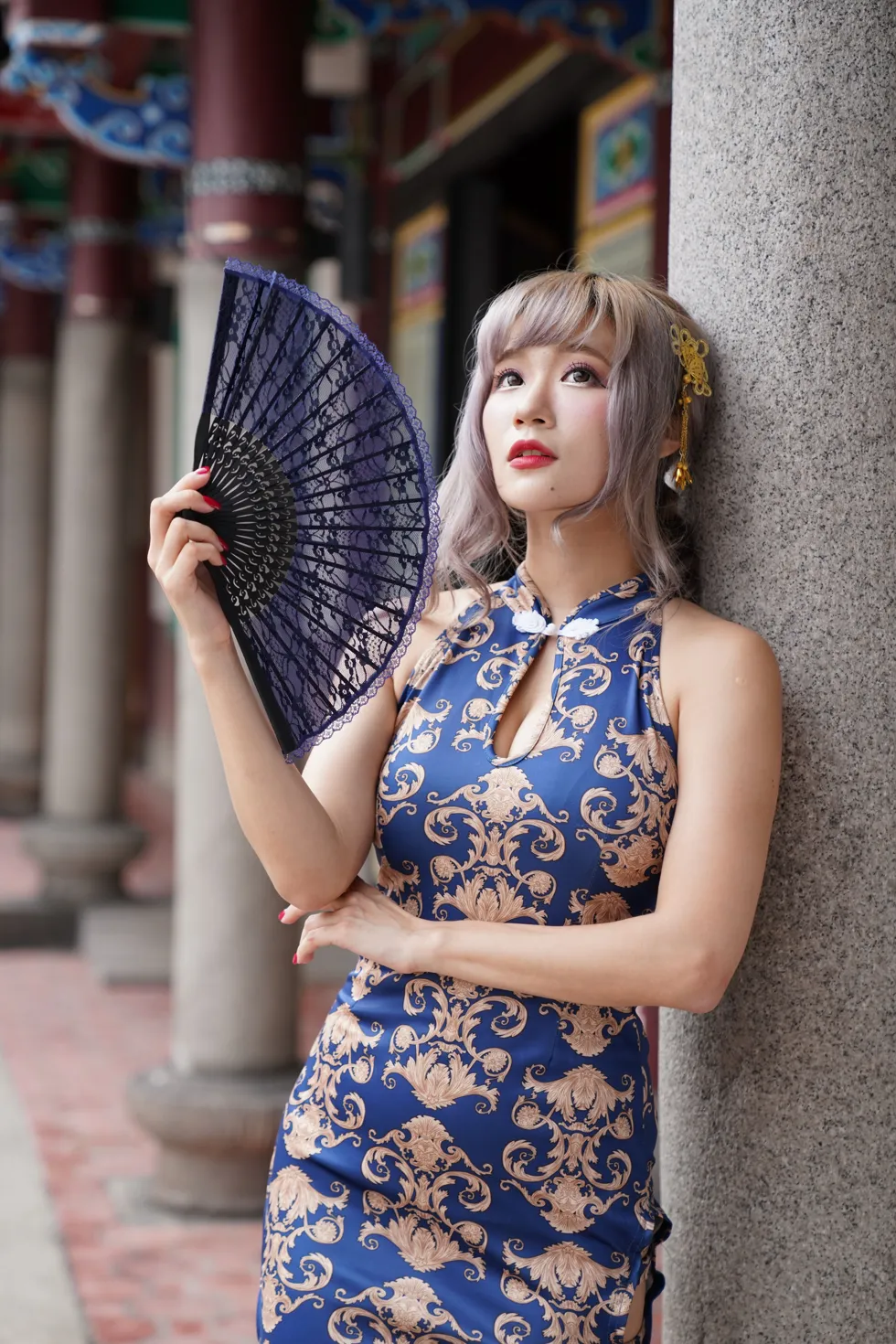 [Mzsock] NO.149 Xue Kaiyun blue flower short cheongsam with high heels and beautiful legs street photography#[105P]-4