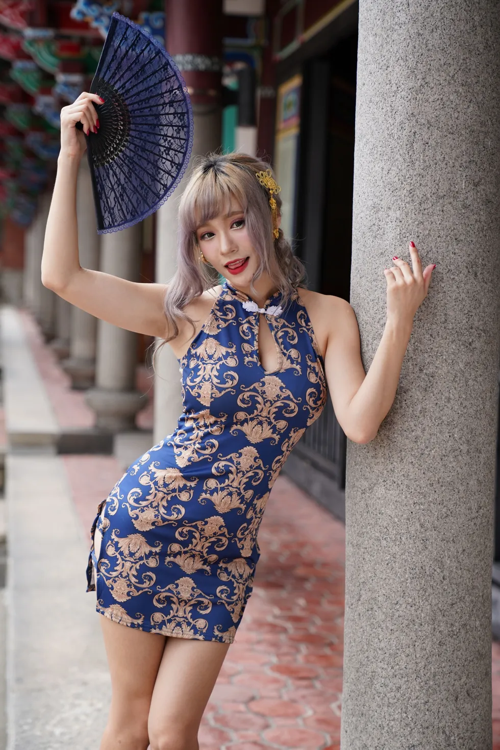 [Mzsock] NO.149 Xue Kaiyun blue flower short cheongsam with high heels and beautiful legs street photography#[105P]-8