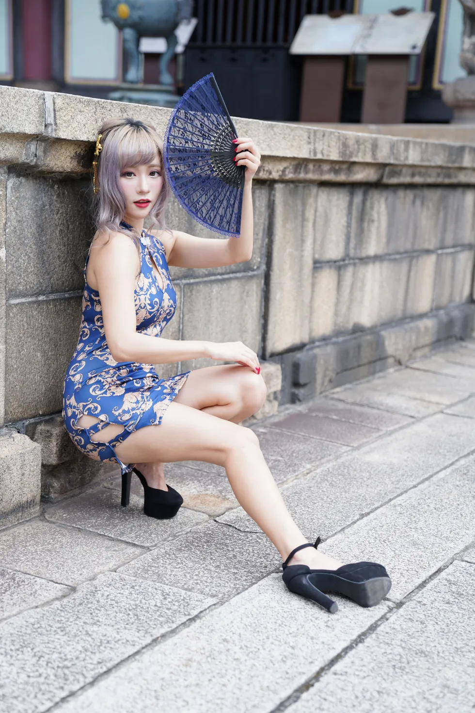 [Mzsock] NO.149 Xue Kaiyun blue flower short cheongsam with high heels and beautiful legs street photography#[105P]-4