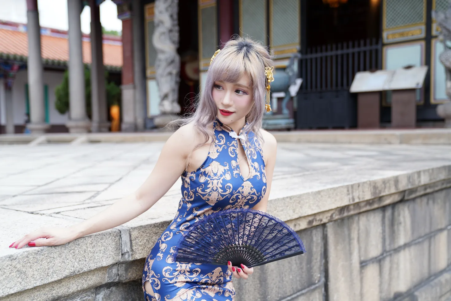 [Mzsock] NO.149 Xue Kaiyun blue flower short cheongsam with high heels and beautiful legs street photography#[105P]-10