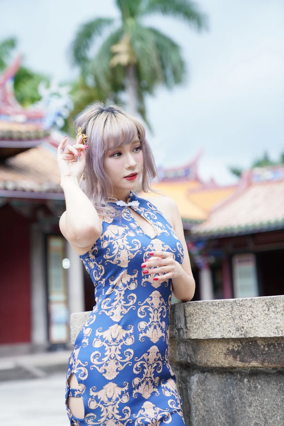 [Mzsock] NO.149 Xue Kaiyun blue flower short cheongsam with high heels and beautiful legs street photography#[105P]-4