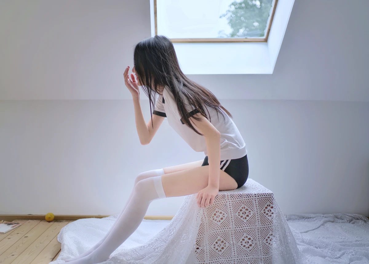 [YITUYU] 2022.12.29 Vol.2785 – Plain White in the Attic Xiaojing#[26P]-9