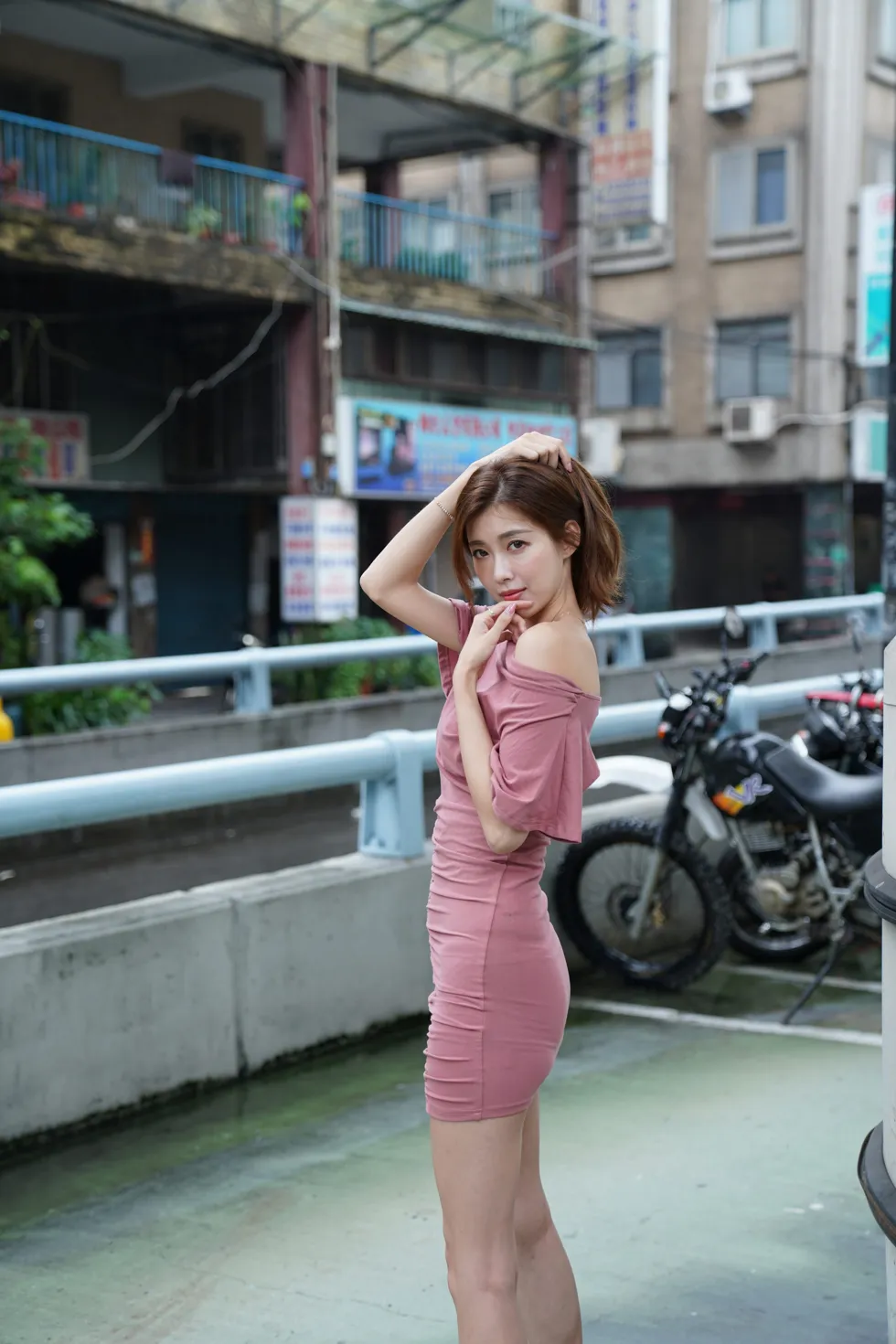 [Mzsock] NO.130 Liao Tingqi, off-shoulder dress and short skirt, cool and beautiful legs street photography#[100P]-3