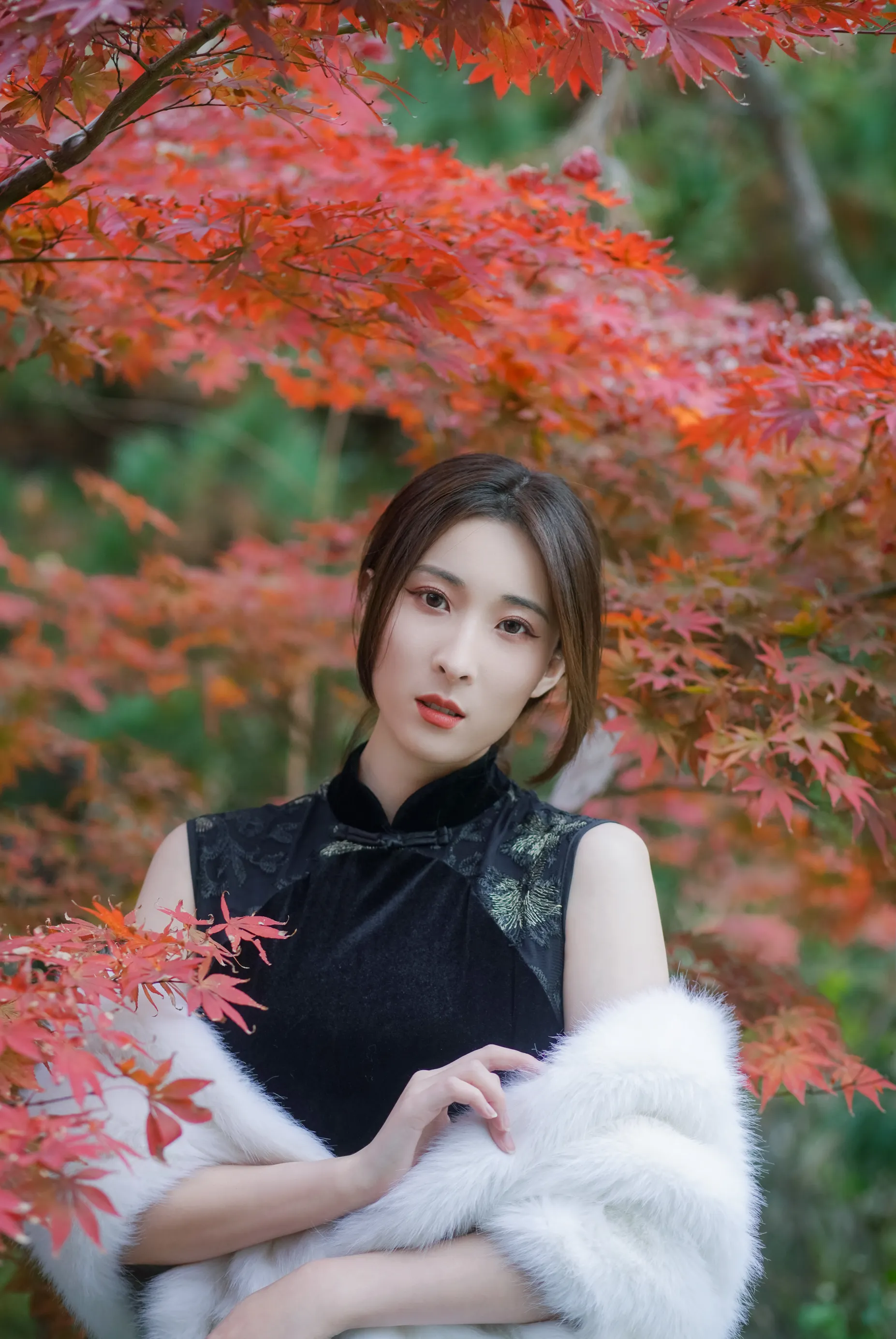 [YITUYU] 2022.12.05 Vol.2603 – Red Maple Ayin#[23P]-1