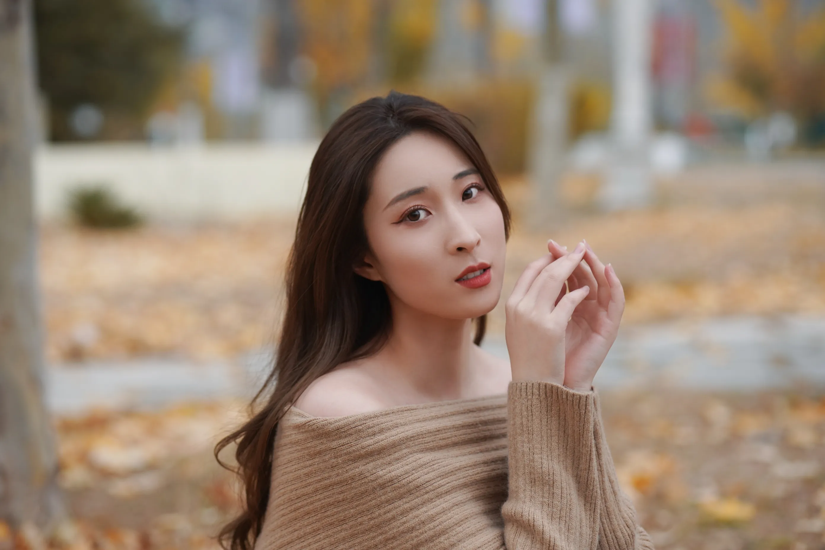 [YITUYU] 2022.12.10 Vol.2646 – Falling Leaves Know Autumn Ayin#[26P]-1