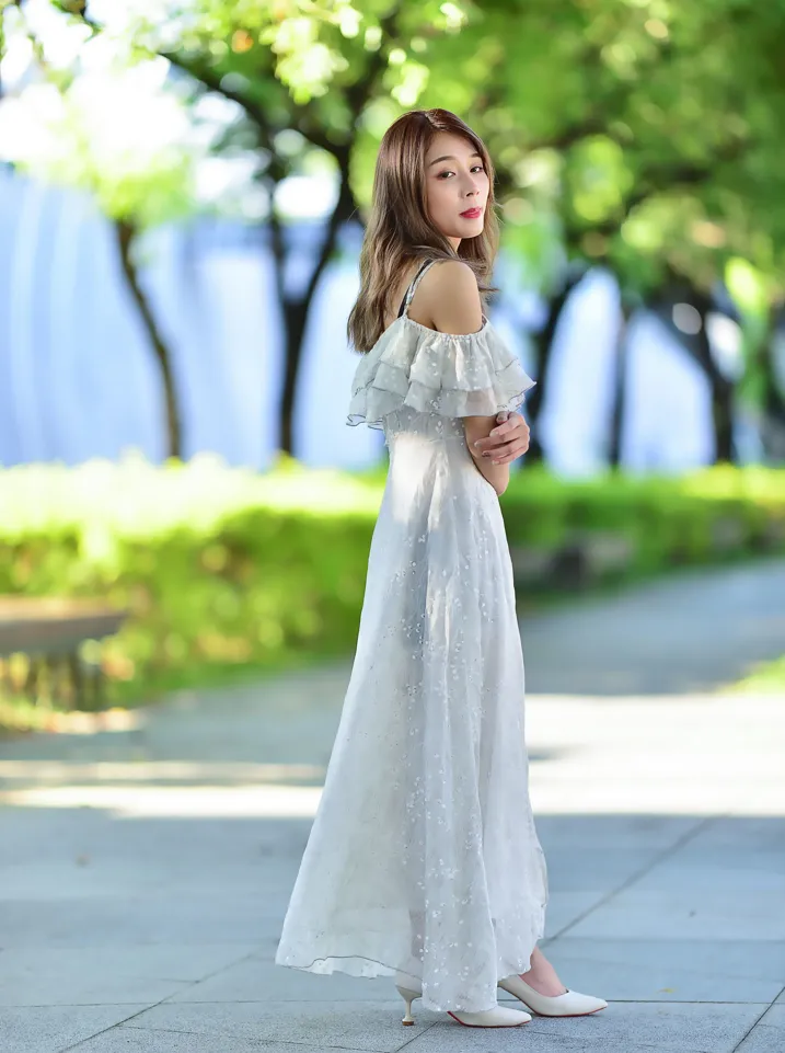 [Mzsock] NO.200 vivi Cao Yuanyuan suspender high-slit long skirt with high heels and beautiful legs street photography#[105P]-2