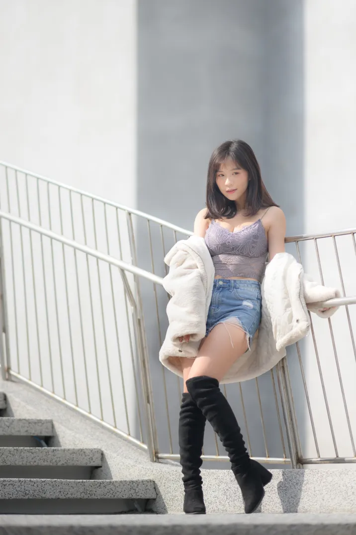 [Mzsock] NO.215 YoYo denim shorts and boots street photography#[105P]-4