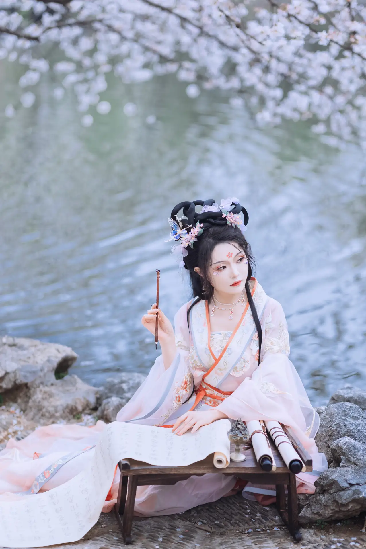 [YITUYU] 2022.06.24 Vol.1273 – Cherry blossom viewing in early spring Lulu haley#[43P]-1