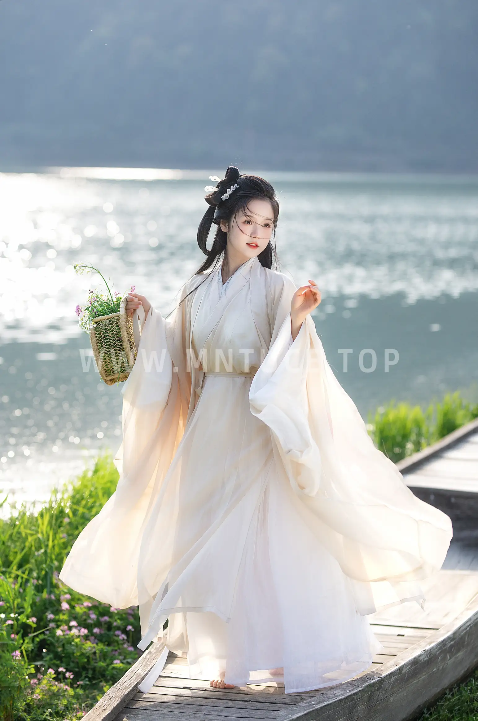 [YITUYU] 2022.05.31 Vol.1037 – Spring Return Zhichunhe#[23P]-4