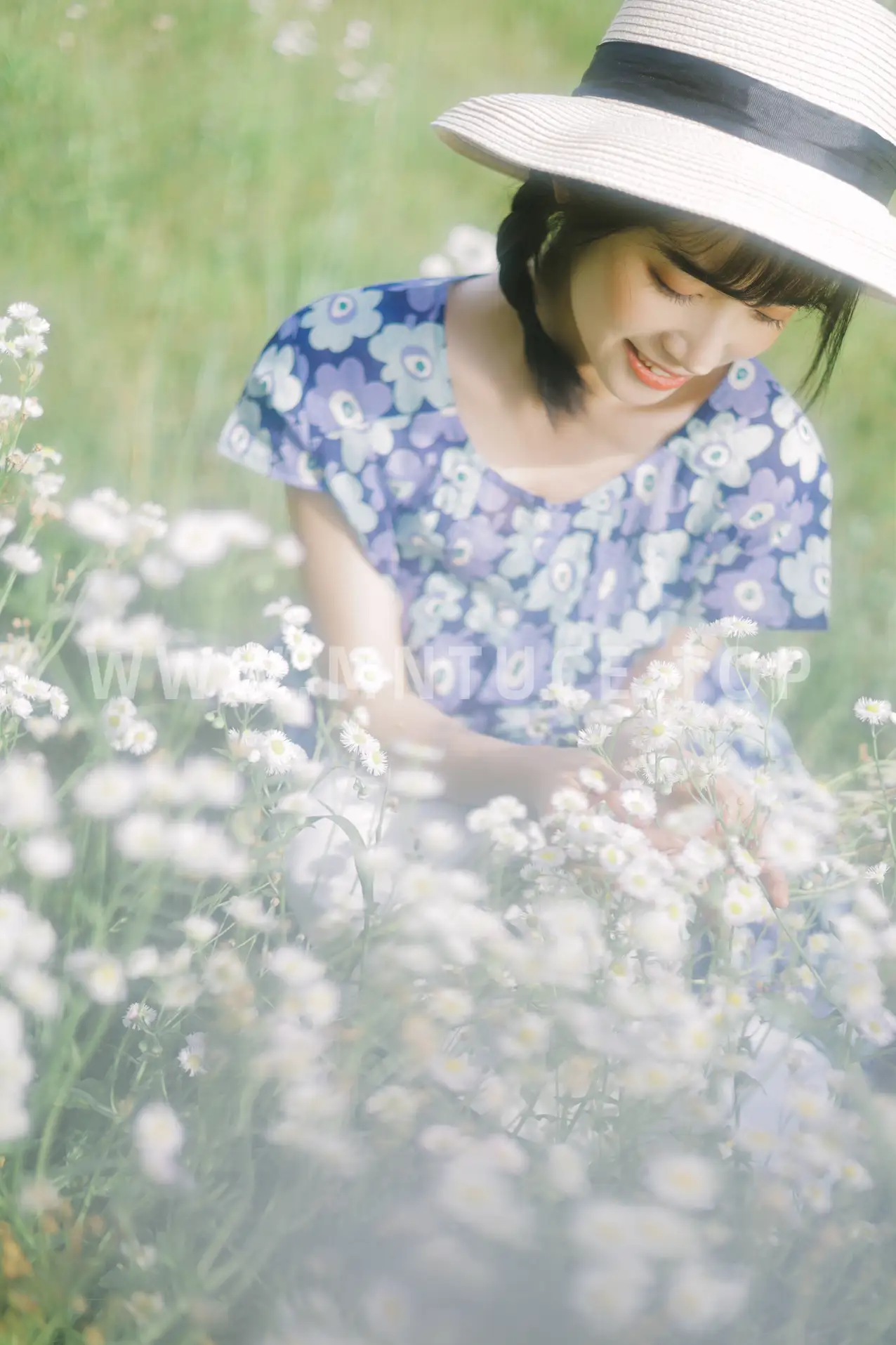 [YITUYU] 2022.07.06 Vol.1393 – The sea of flowers in early summer An Ameng cub#[35P]-9