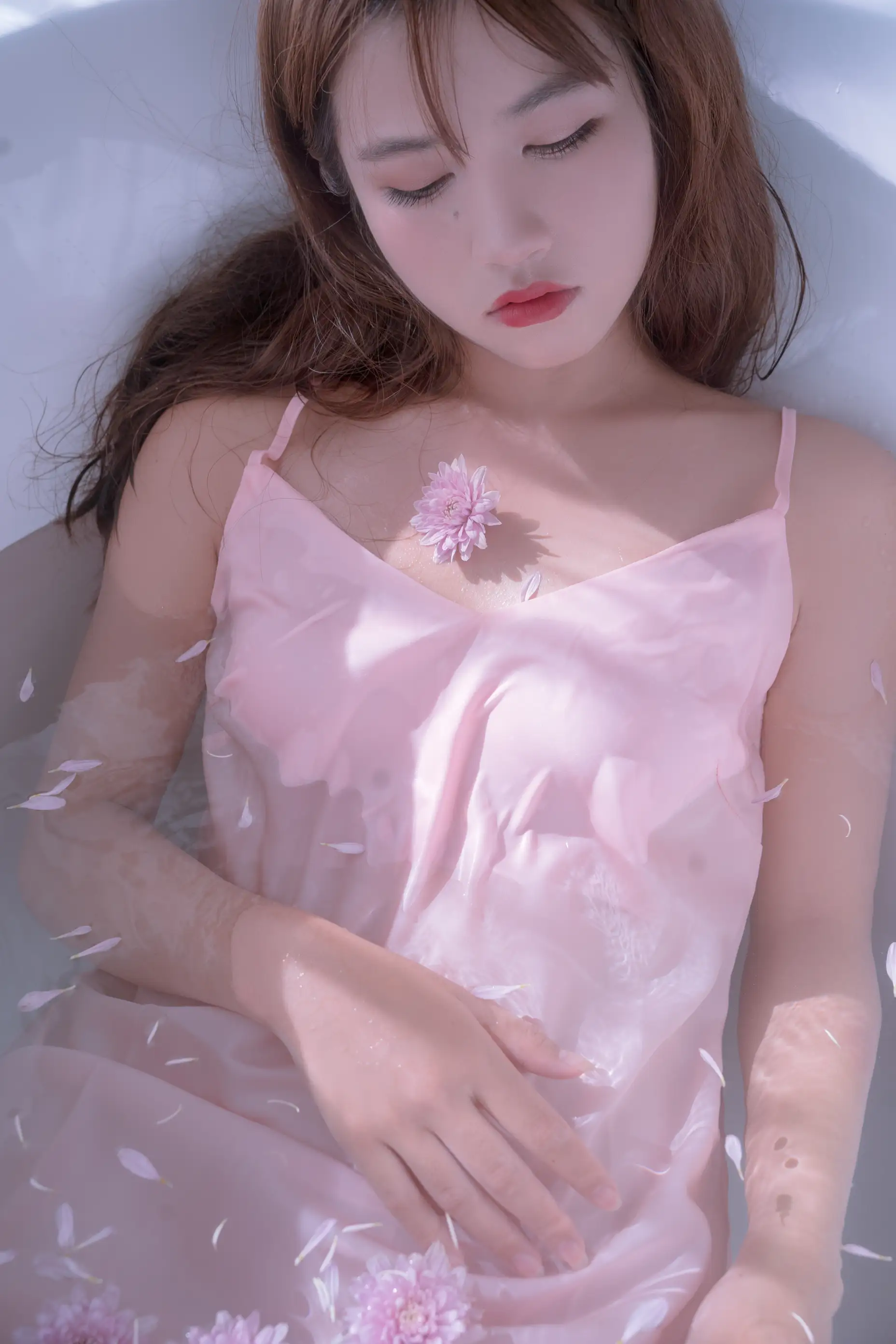 [YITUYU] 2021.11.22 Vol.464 – Girl’s Dream mole_#[33P]-1