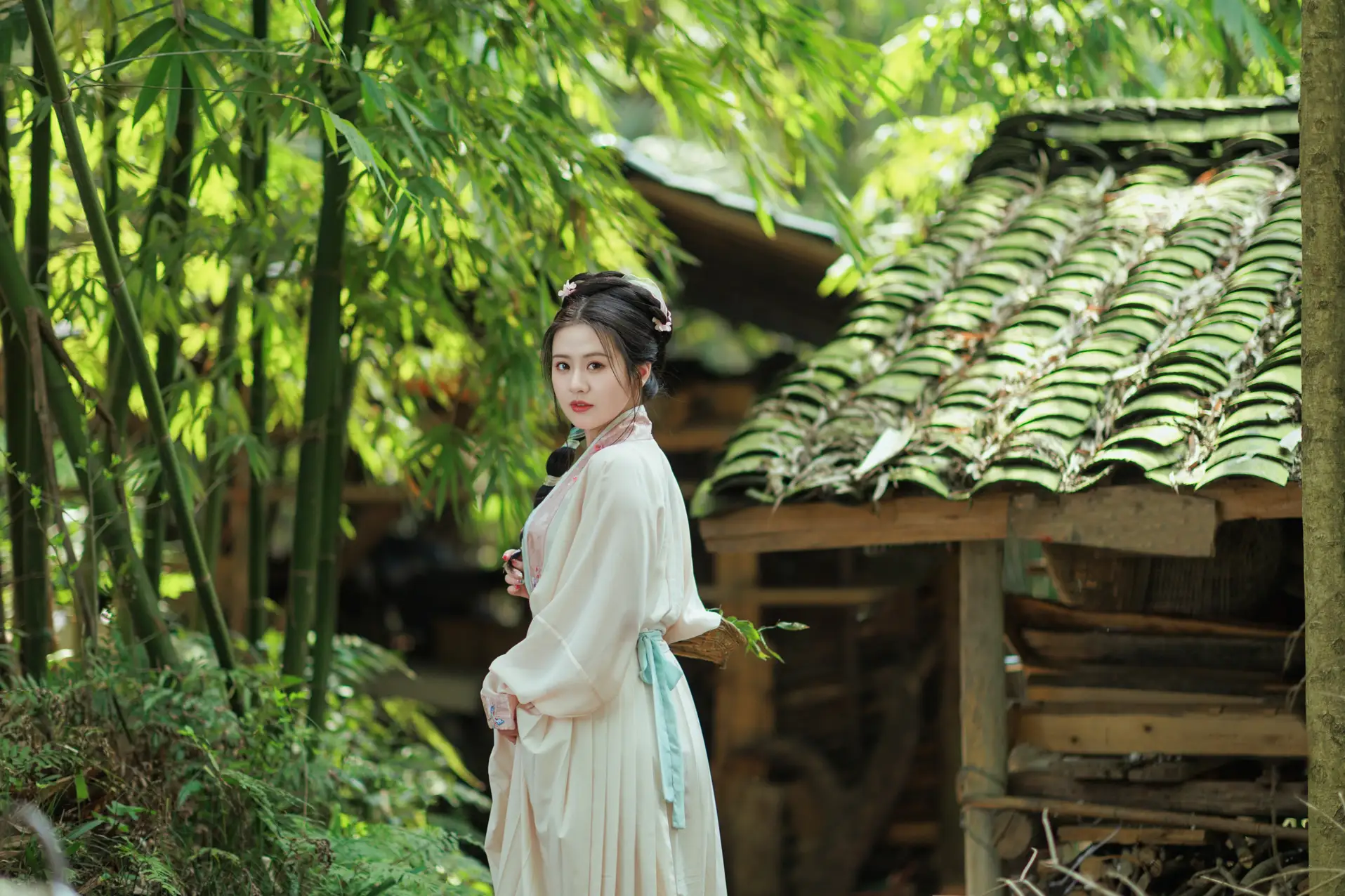 [YITUYU] 2022.05.16 Vol.899 – Mountain Dwelling in Autumn Qiuqiu#[38P]-5