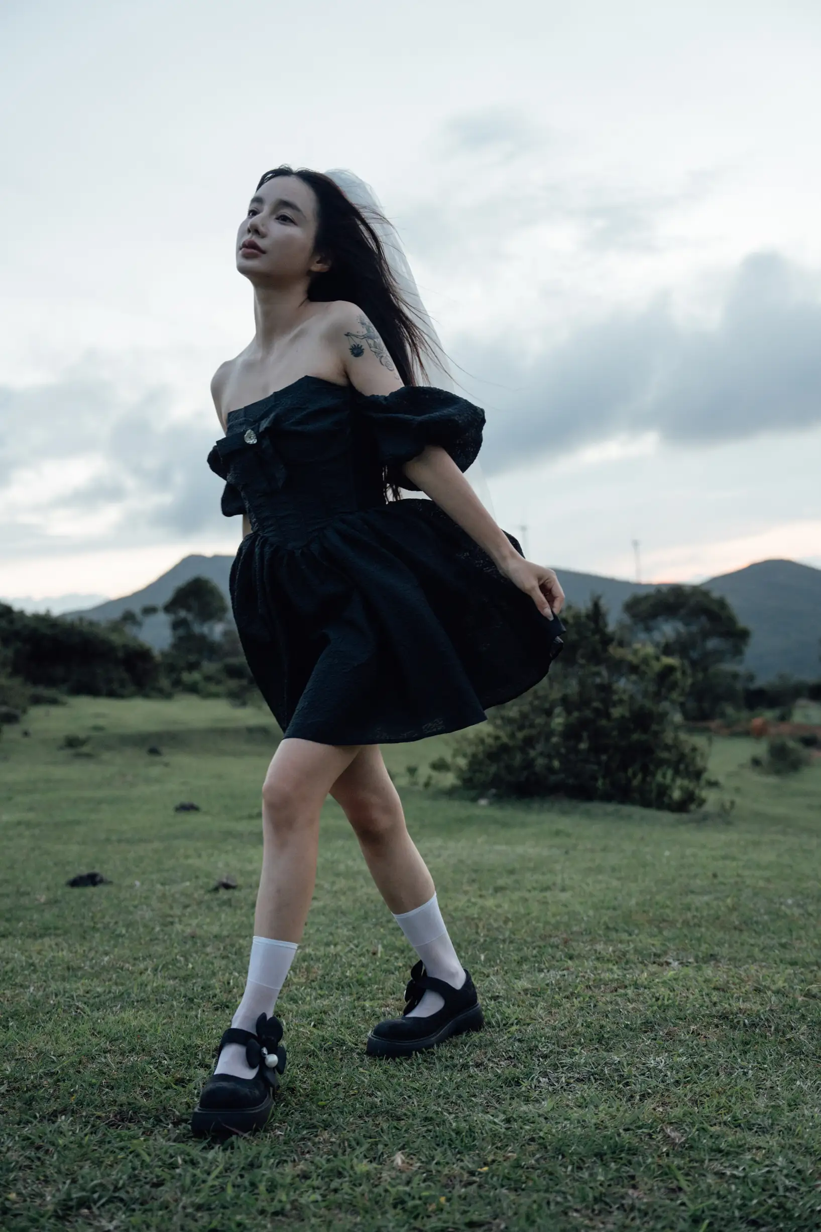 [YITUYU] 2022.09.16 VOL.1964 - Gradient moment, black skirt and white gauze emotional film Classmate Shuwen#[39P]-9