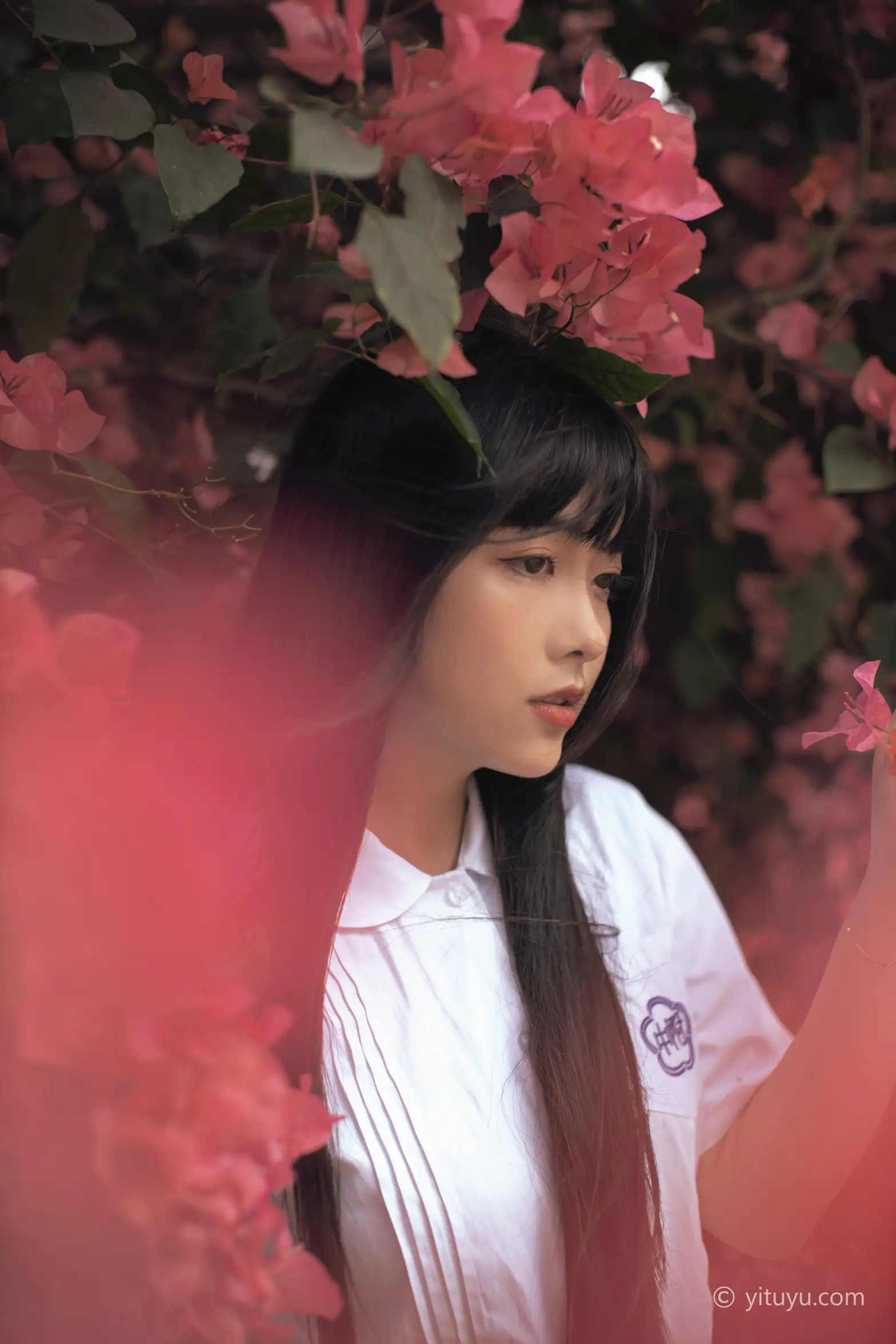 [YITUYU] 2021.04.28 Vol.046 – Flower Season Huang Ziqing#[27P]-1