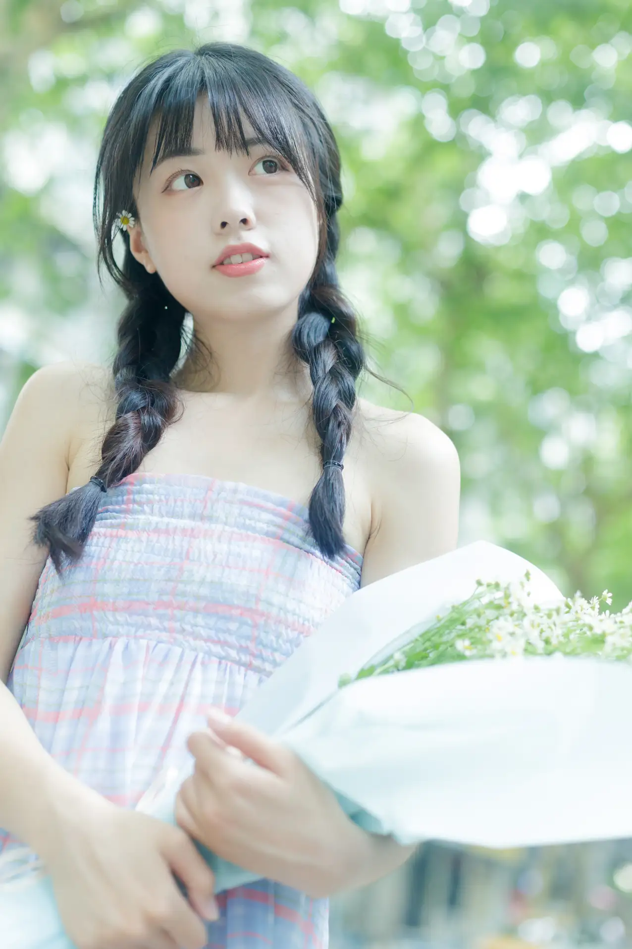 [YITUYU] 2022.08.12 Vol.1688 - Summer is the smell of chamomile Cute bubble#[33P]-1