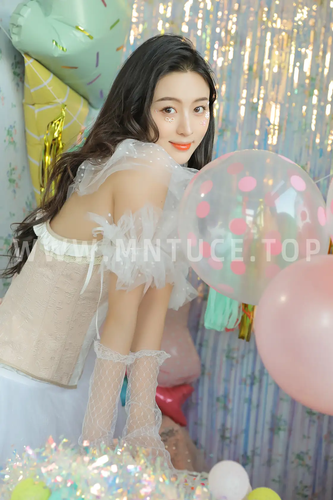 [YITUYU] 2022.08.11 Vol.1682 – Super Iold Zhou Qianqian#[23P]-8