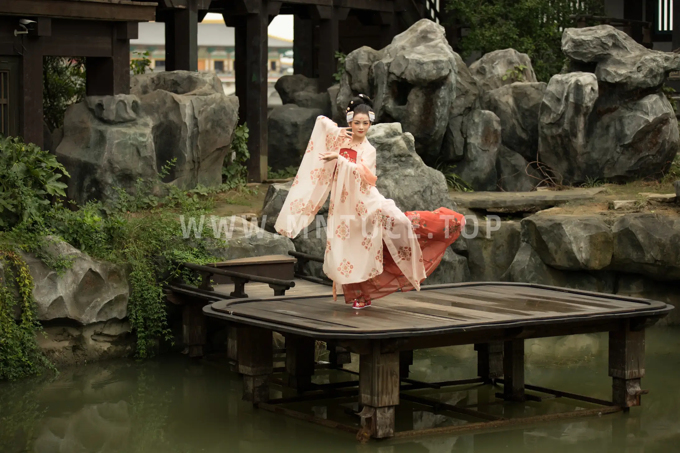 [YITUYU] 2022.07.06 Vol.1395 – Quelou Colorful Clothes Qing Yuan Zhai#[43P]-9