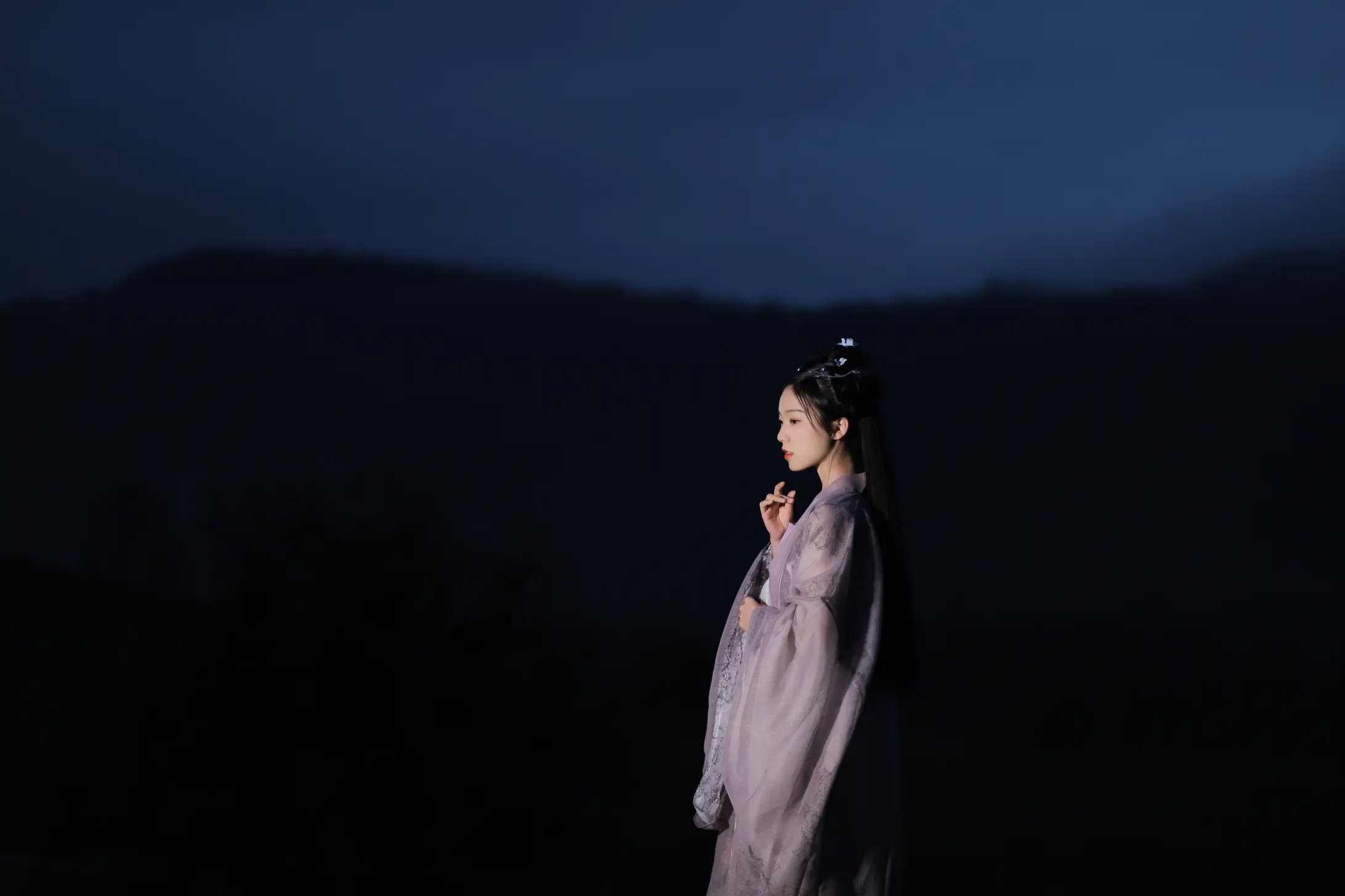 [YITUYU] 2022.02.05 Vol.753 – Hold a lantern to illuminate the rivers and mountains A sweetheart#[22P]-4