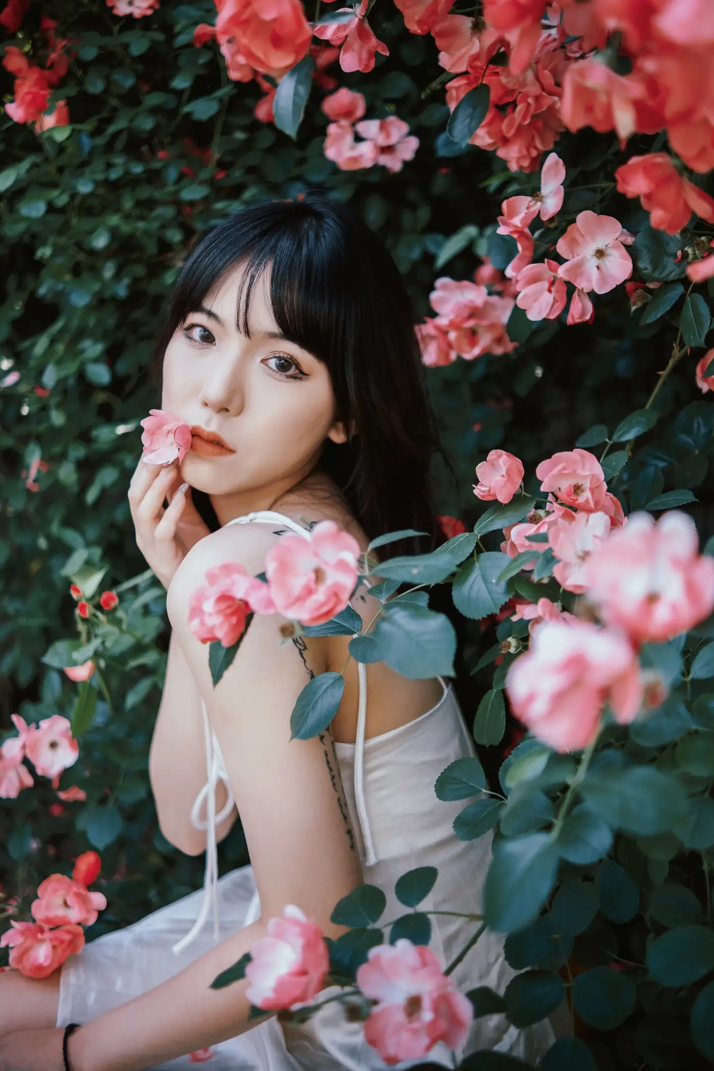 [YITUYU] 2022.06.10 Vol.1137 – Under the Roses Yiyi#[25P]-3